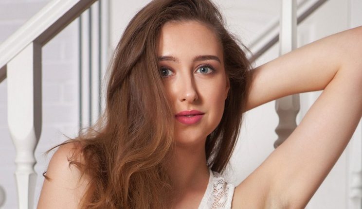 Charlotte Reed Shares Her Experience, Gives Guidance on Choosing the Best Health Supplements