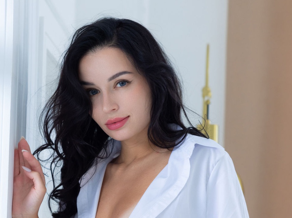 Chloe Martin Talks About the Benefits of Life Insurance for Long-Term Security