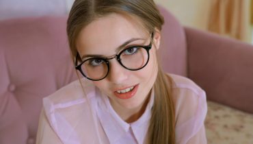 Olivia Price Shares Her Experience, Gives Advice on Mental Wellness Platforms for Women