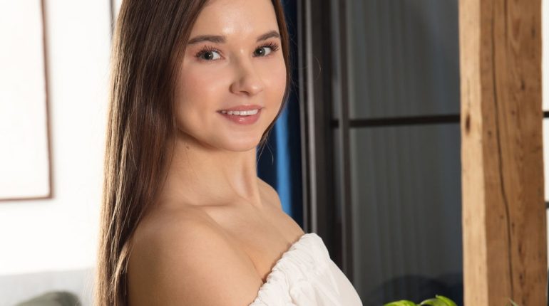 Amber Hughes Shares Her Experience, Gives Advice on Health Insurance for Freelancers