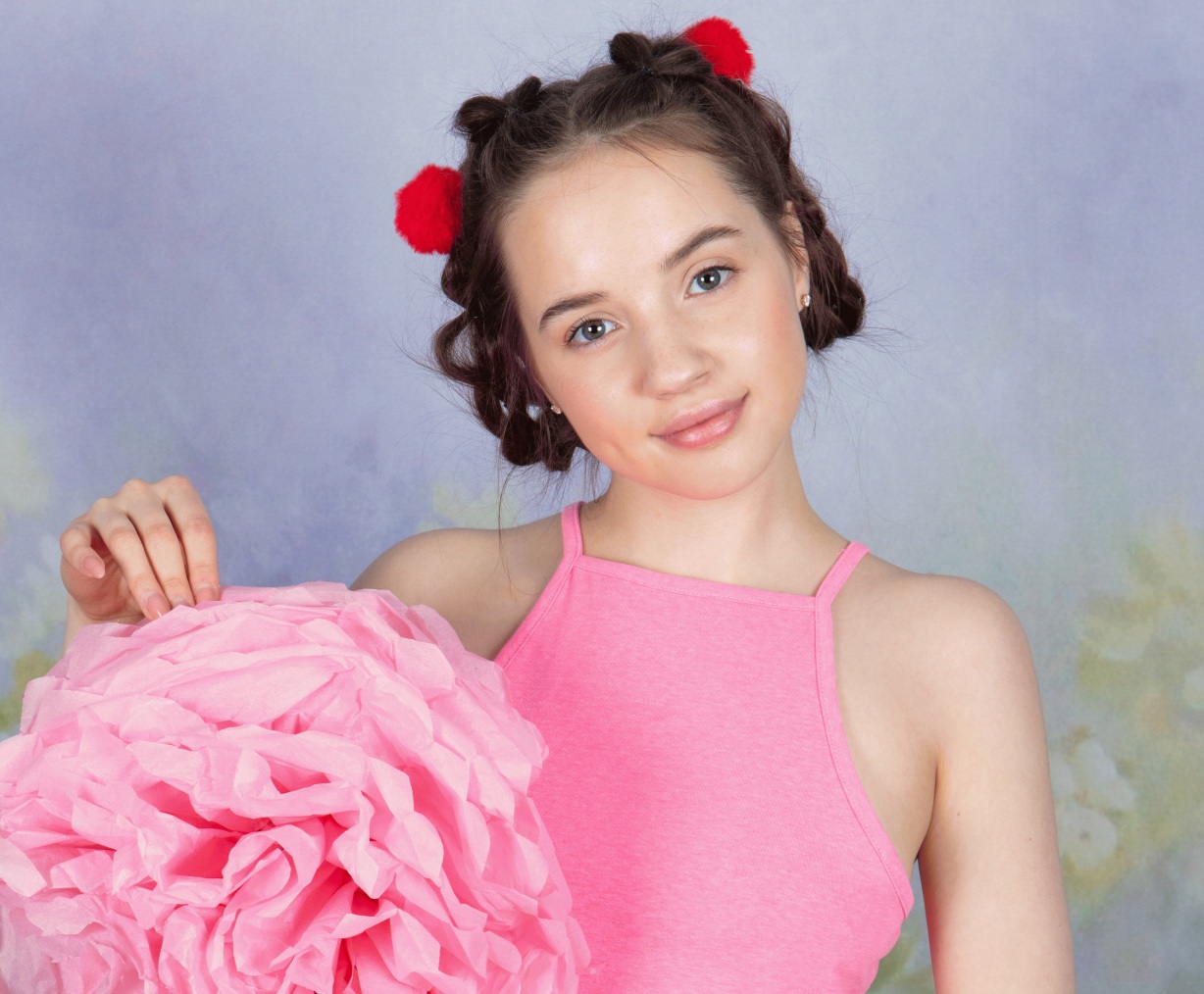 Phoebe Carter Shares Her Experience, Gives Advice on Collagen Peptides for Anti-Aging