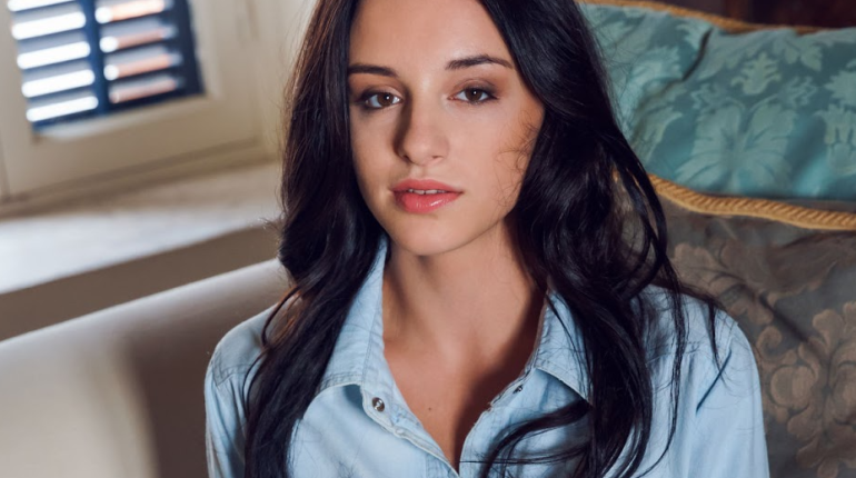 Leah Morris shares her experience, gives guidance on melatonin use and safe sleep aids Leah Morris shares her experience, gives guidance on melatonin use and safe sleep aids