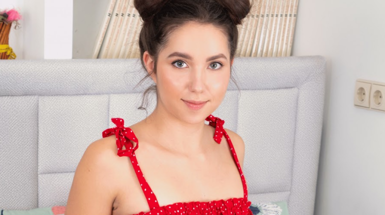 Natalie Brooks’ Definition of Healthy Living in Real Life