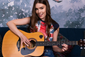 Wellness Coach Chloe Anderson Explains Pelvic Health Care Options